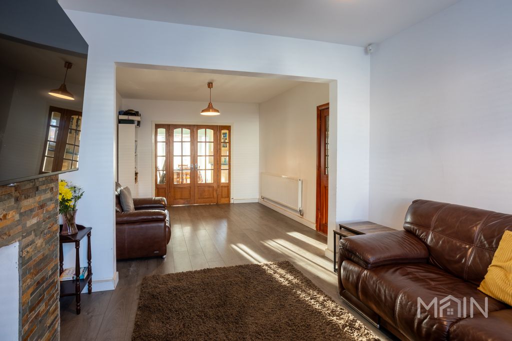 Additional image 6 of 4 bed semi-detached house for saleThe Circle, Leicester, Leicestershire LE5