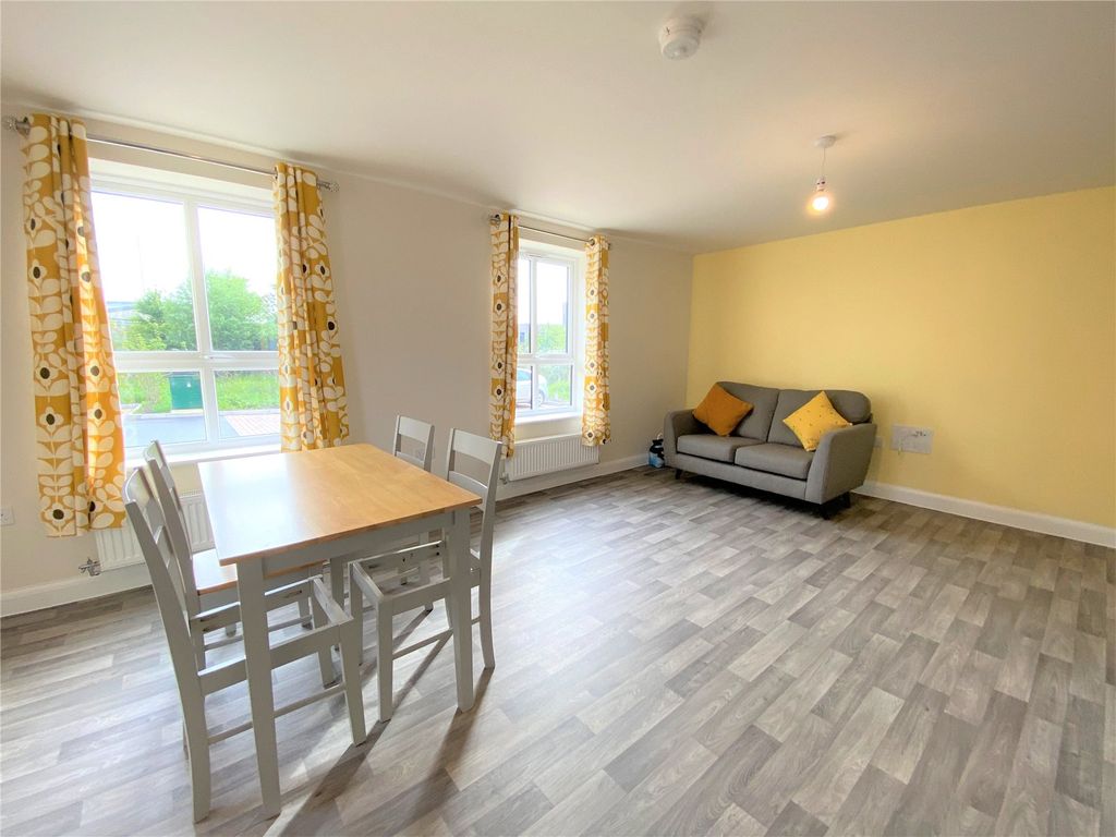 Additional image 3 of 1 bed flat for saleHeron House, Seamington Strand, Old Town SN1