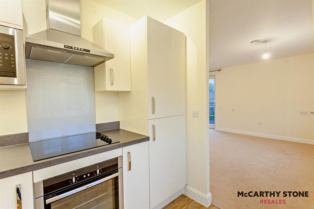 Additional image 5 of 1 bed flat for saleLambrook Court, Gloucester Road, Larkhall, Bath BA1