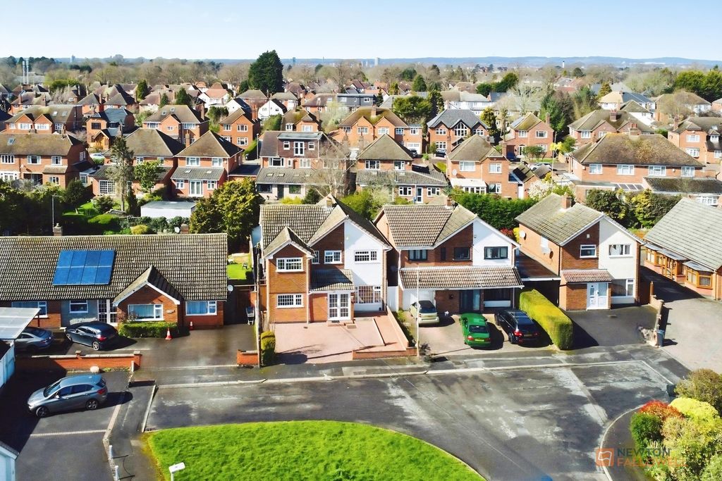 Additional image 27 of 5 bed detached house for saleChalvington Close, Evington, Leicester LE5