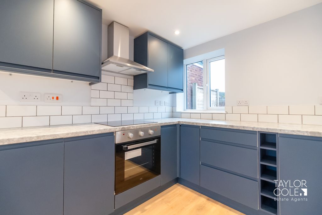 Additional image 8 of 4 bed semi-detached house for saleHighcliffe Road, Tamworth B77