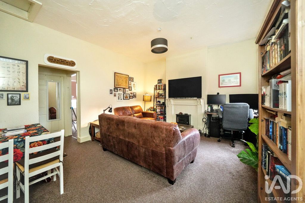 Additional image 7 of 1 bed flat for saleWestern Road, Stourbridge DY8