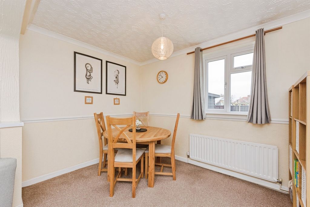 Additional image 8 of 3 bed semi-detached house for saleDormer Avenue, Tamworth B77
