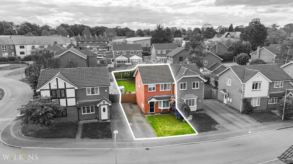 Additional image 18 of 3 bed semi-detached house for saleSuffolk Way, Tamworth, Staffordshire B78