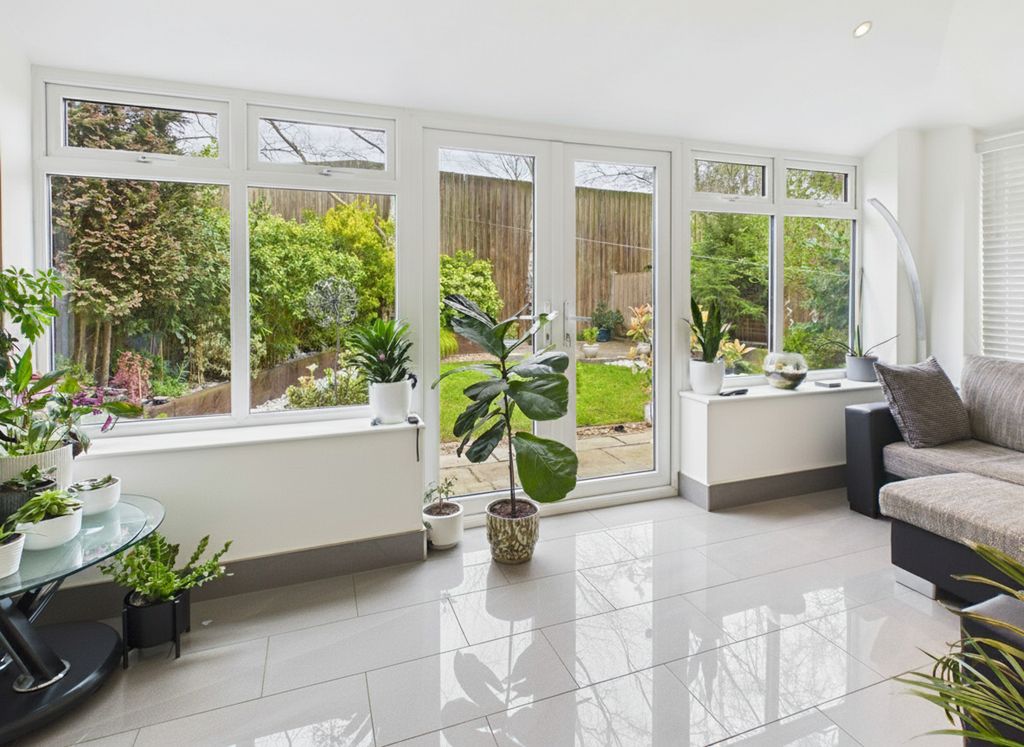 Additional image 14 of 5 bed town house for saleBarlow Avenue, Glascote, Tamworth B77