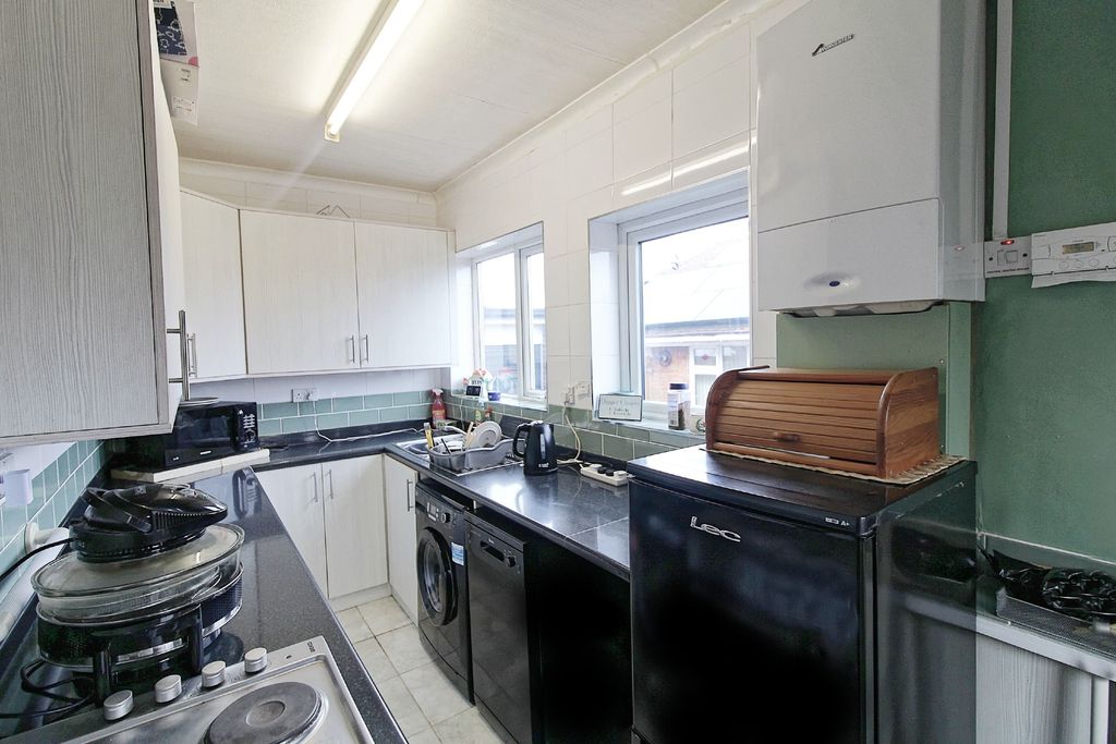 Additional image 5 of 3 bed semi-detached house for saleOcean Road, Thurnby Lodge, Leicester LE5