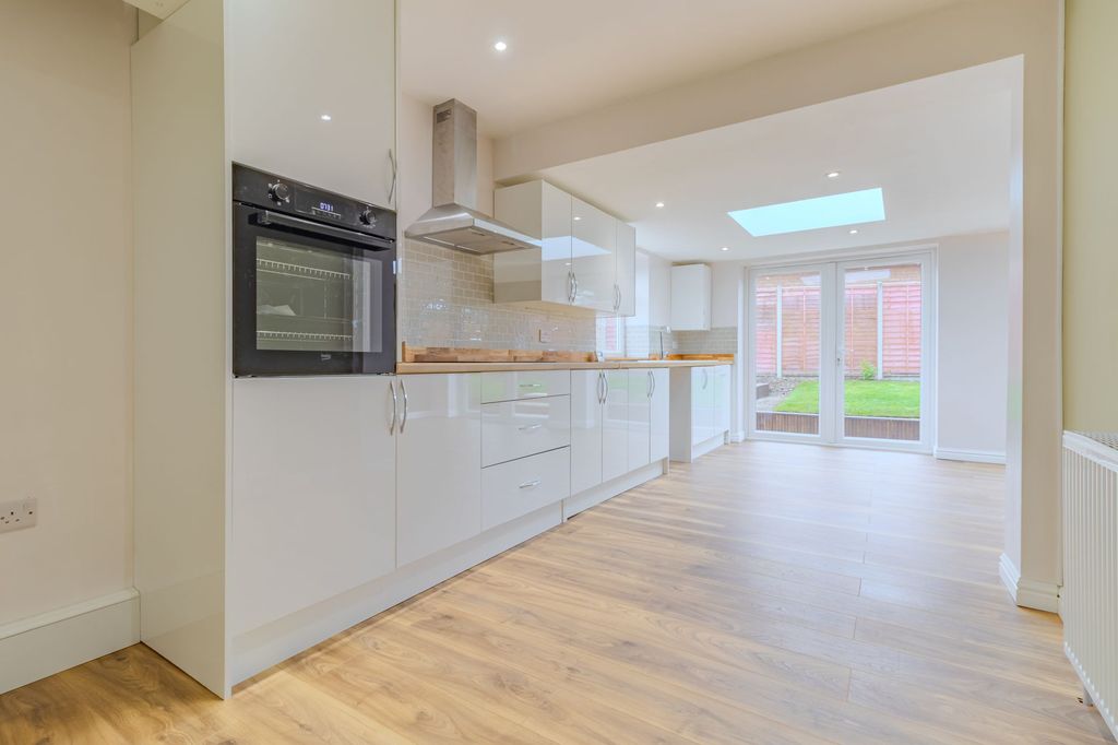 2 bed detached bungalow for saleQuantock Rise, Shepshed LE12 photo 5