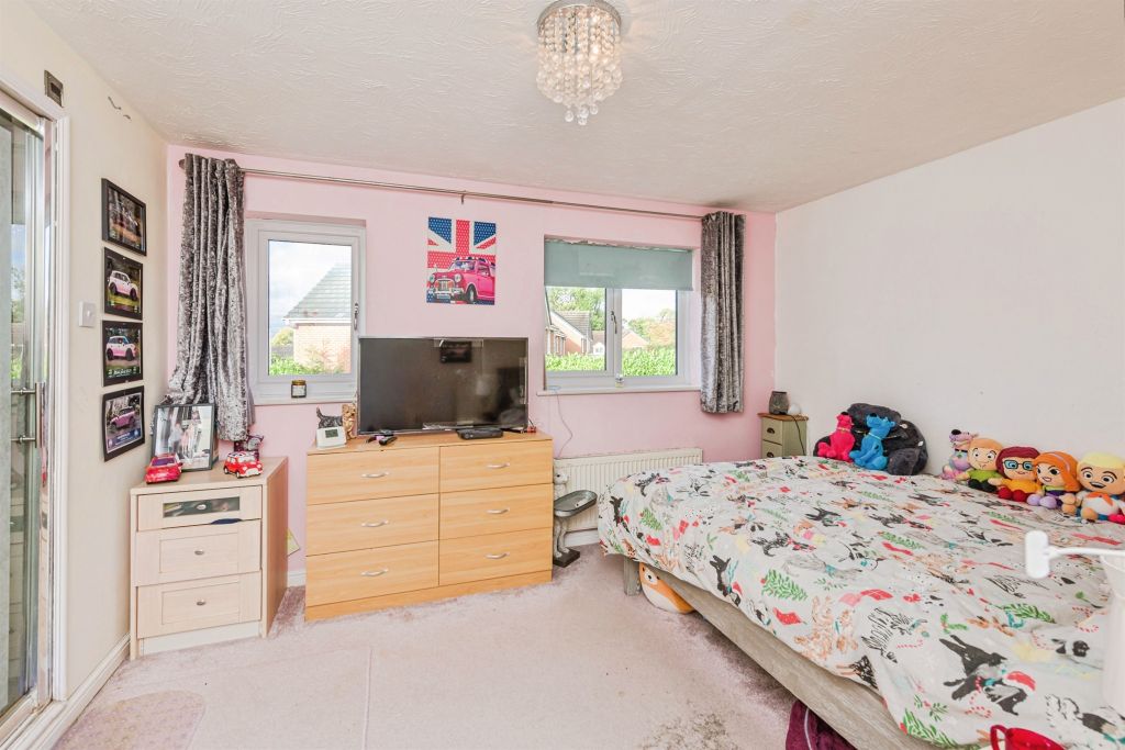 Additional image 13 of 3 bed semi-detached house for saleGlendale Court, Wilnecote, Tamworth B77