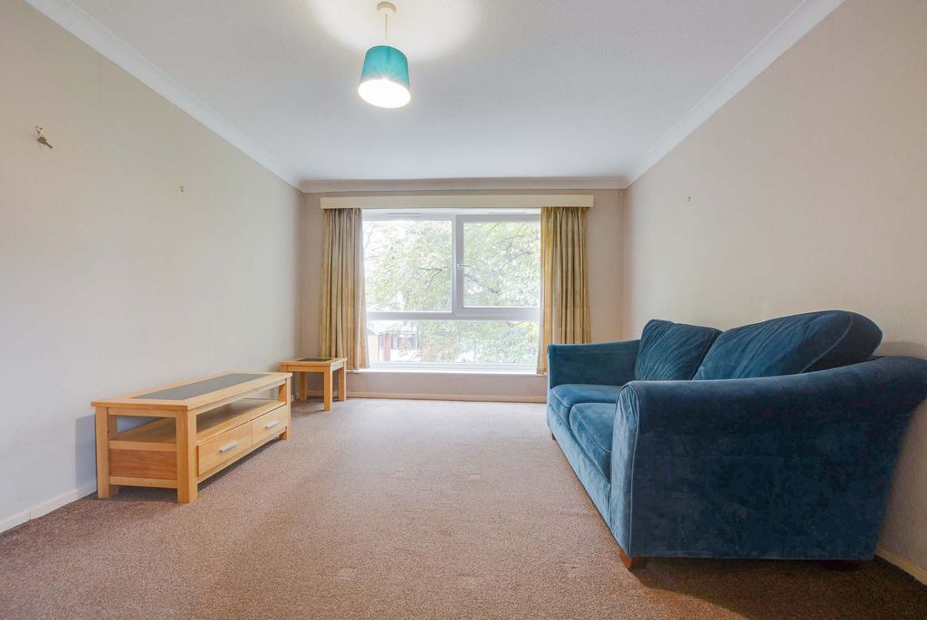 Additional image 7 of 1 bed flat for saleChestnut House, Knighton Drive, Stoneygate, Leicester LE2