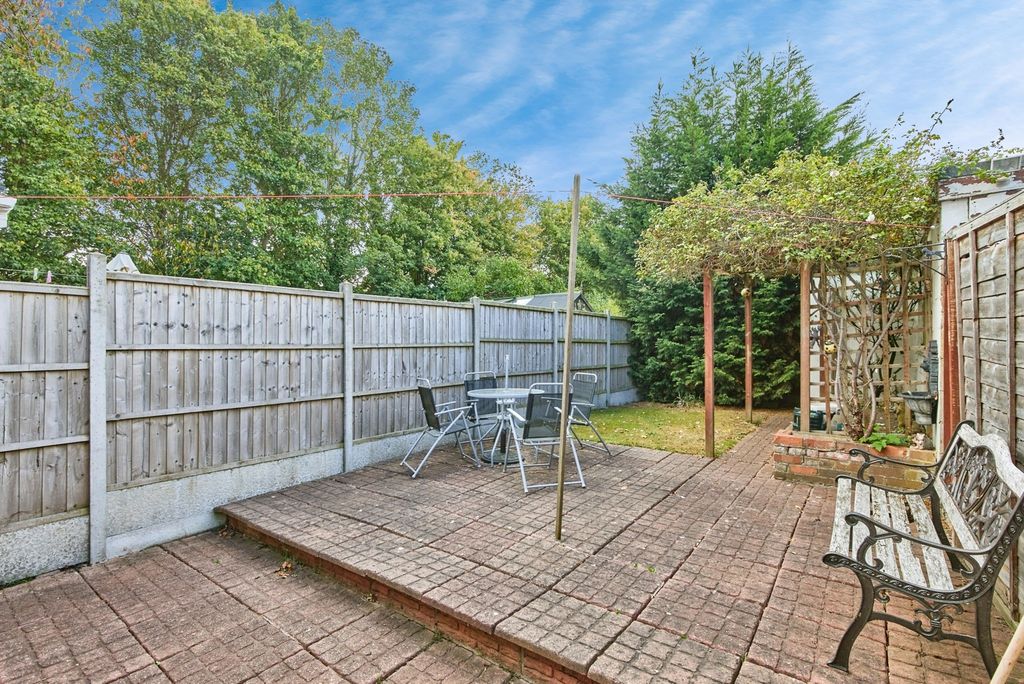 Additional image 5 of 3 bed detached house for saleLovatt Close, Stretton, Burton-On-Trent, Staffordshire DE13