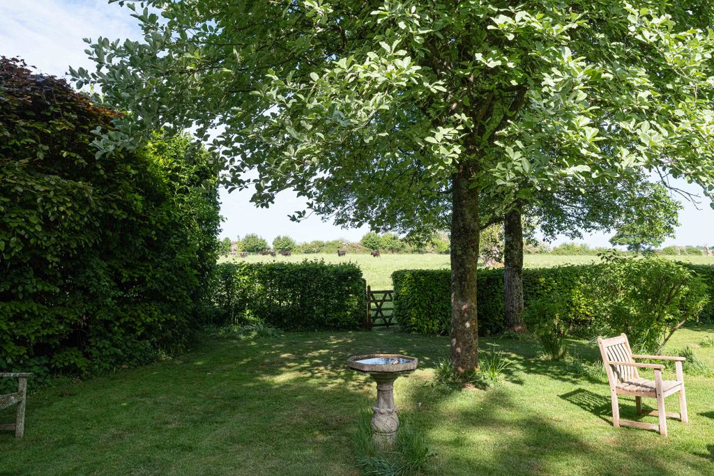 Additional image 4 of 4 bed detached house for saleWinterbourne Monkton, Swindon SN4