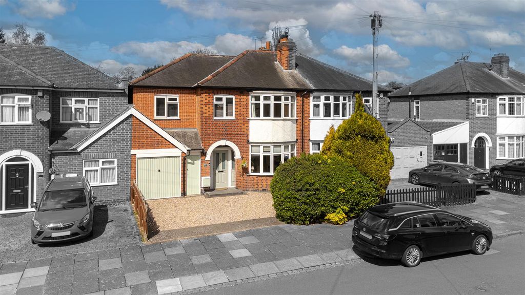 5 bed semi-detached house for saleBrinsmead Road, Knighton, Leicester LE2