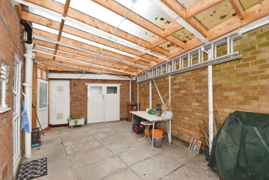Additional image 8 of 3 bed semi-detached house for saleHighgate Avenue, Birstall, Leicester, Leicestershire LE4