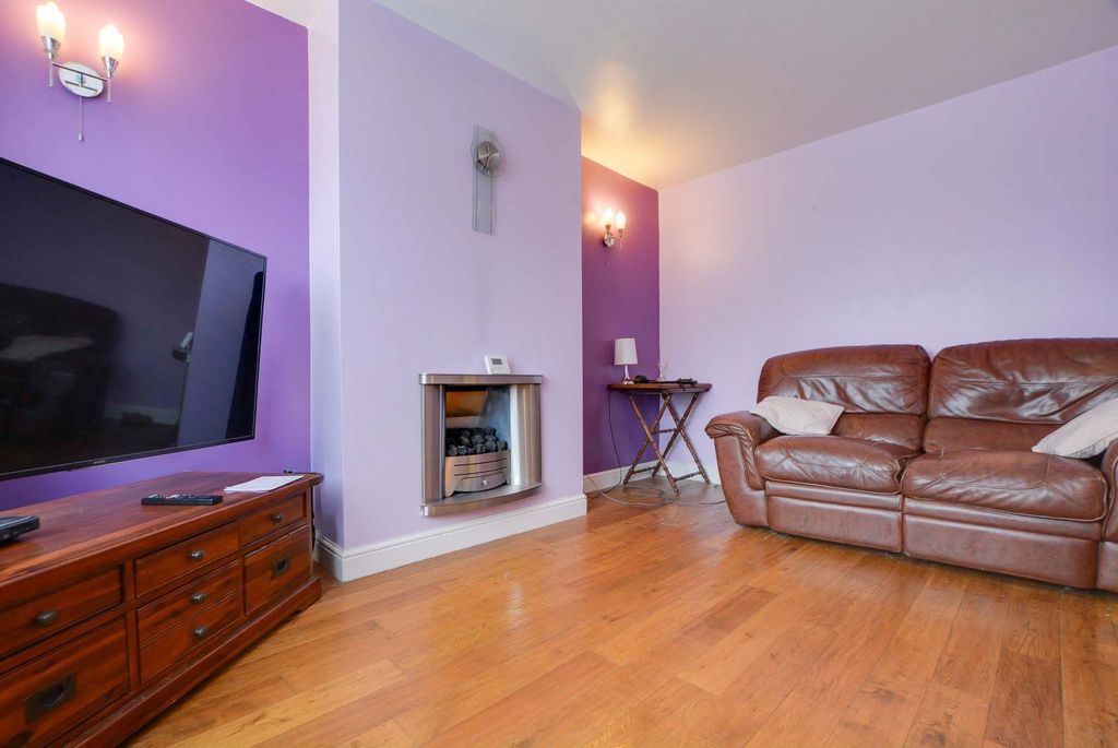 Additional image 6 of 3 bed semi-detached house for saleWinslow Drive, Wigston, Leicester LE18