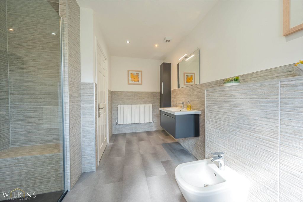 Additional image 34 of 5 bed detached house for saleGlascote Lane, Wilnecote, Tamworth, Staffordshire B77