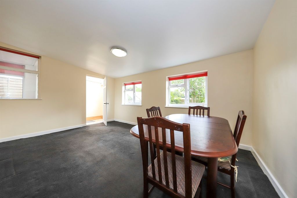 Additional image 4 of 4 bed semi-detached house for saleSedgley Road, Penn Common, Wolverhampton WV4
