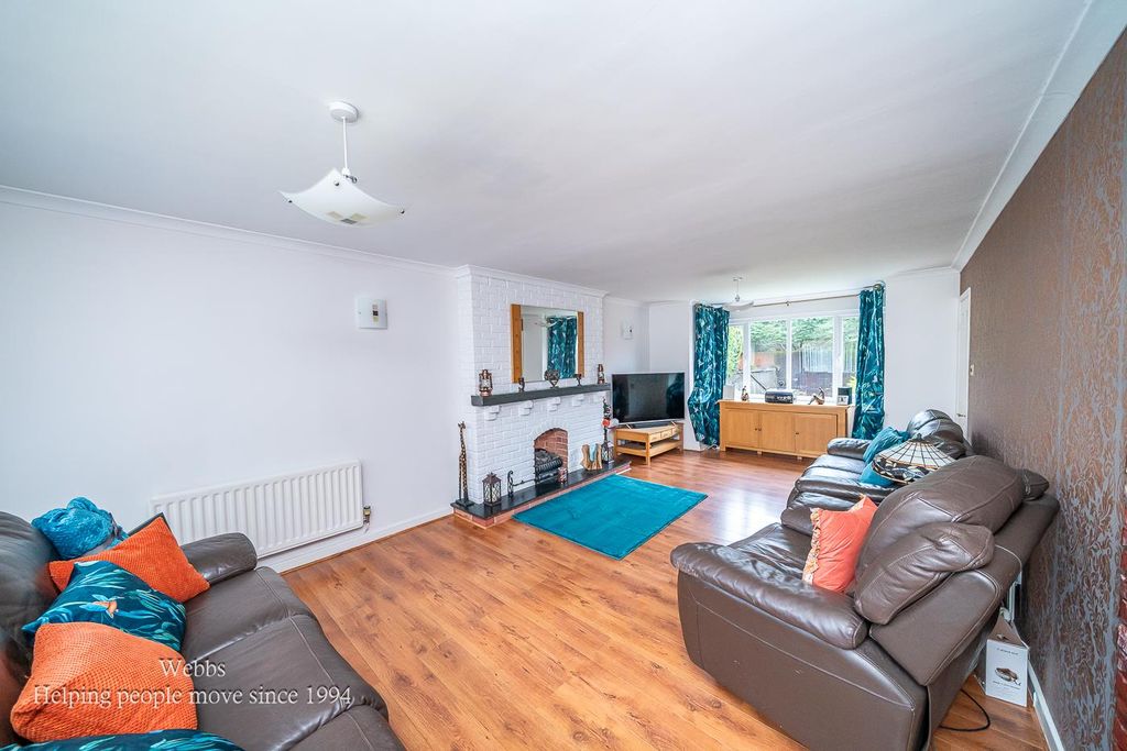 Additional image 13 of 4 bed detached house for salePool Close, Shareshill, Wolverhampton WV10