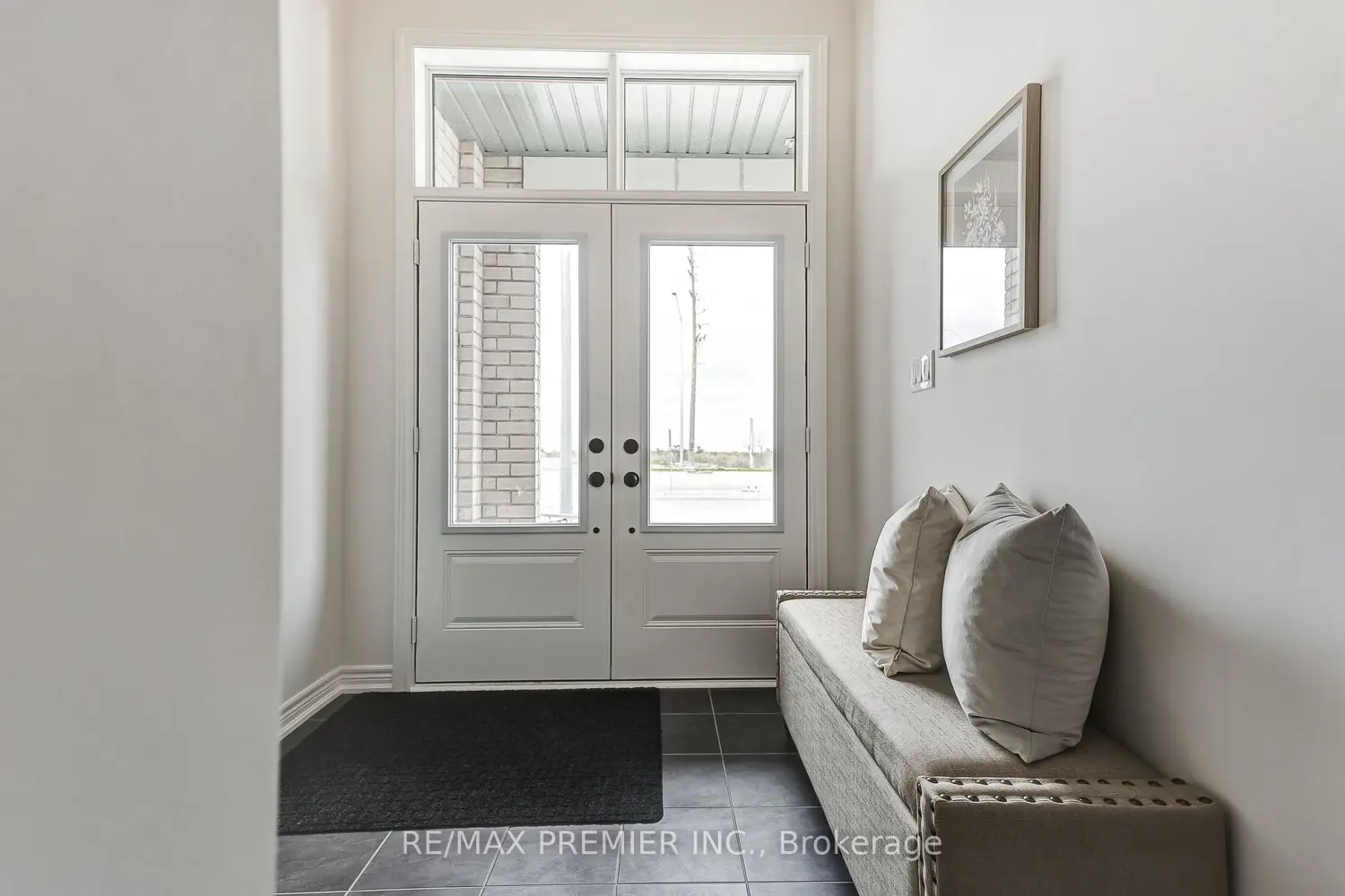 2968 Peter Matthews Drive Nova Model photo 3