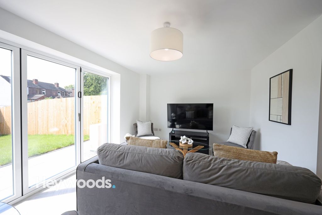 Additional image 15 of 3 bed town house for saleHeath Street, Newcastle ST5