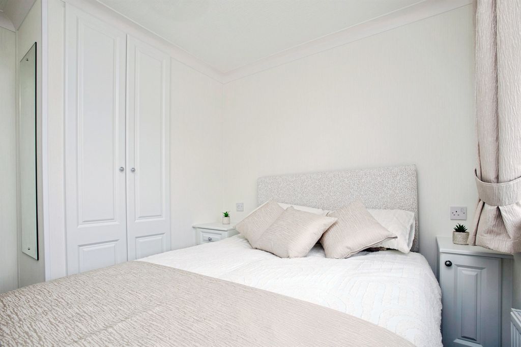 Additional image 12 of 2 bed mobile/park home for saleHolders Road, Amesbury, Salisbury SP4