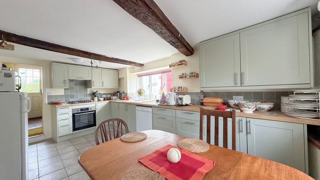 3 bed cottage for saleWhitecroft, Dilton Marsh BA13 photo 4