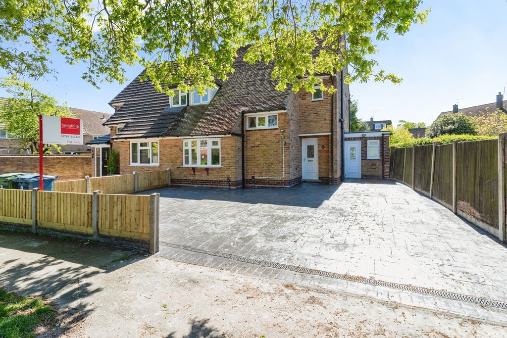 3 bed semi-detached house for saleBurton Bank Lane, Stafford, Staffordshire ST17