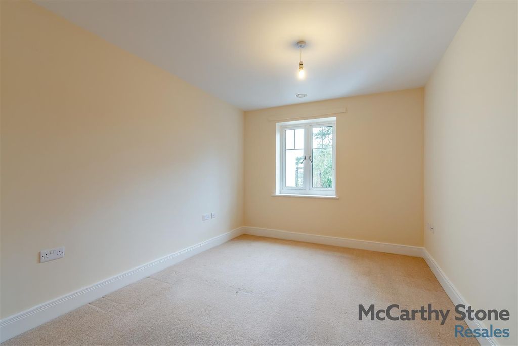Additional image 14 of 1 bed flat for saleWolsey Court, Knighton Park Road, Leicester LE2