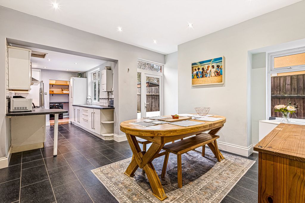 Additional image 2 of 3 bed semi-detached house for saleSykefield Avenue, Leicester LE3