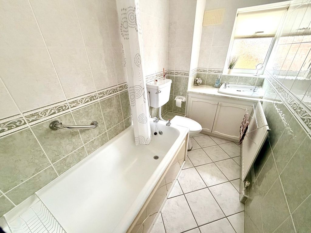 Additional image 7 of 1 bed flat for saleRenton Grove, Rakegate, Wolverhampton WV10
