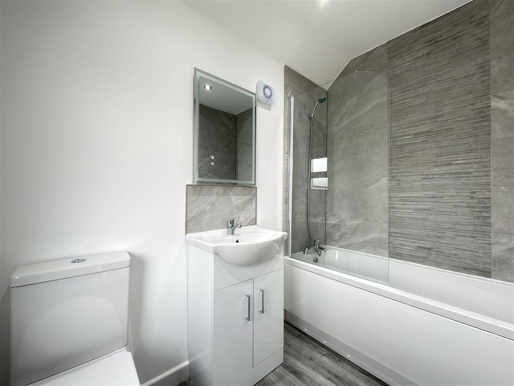 Additional image 12 of 3 bed semi-detached house for saleIngold Avenue, Leicester LE4