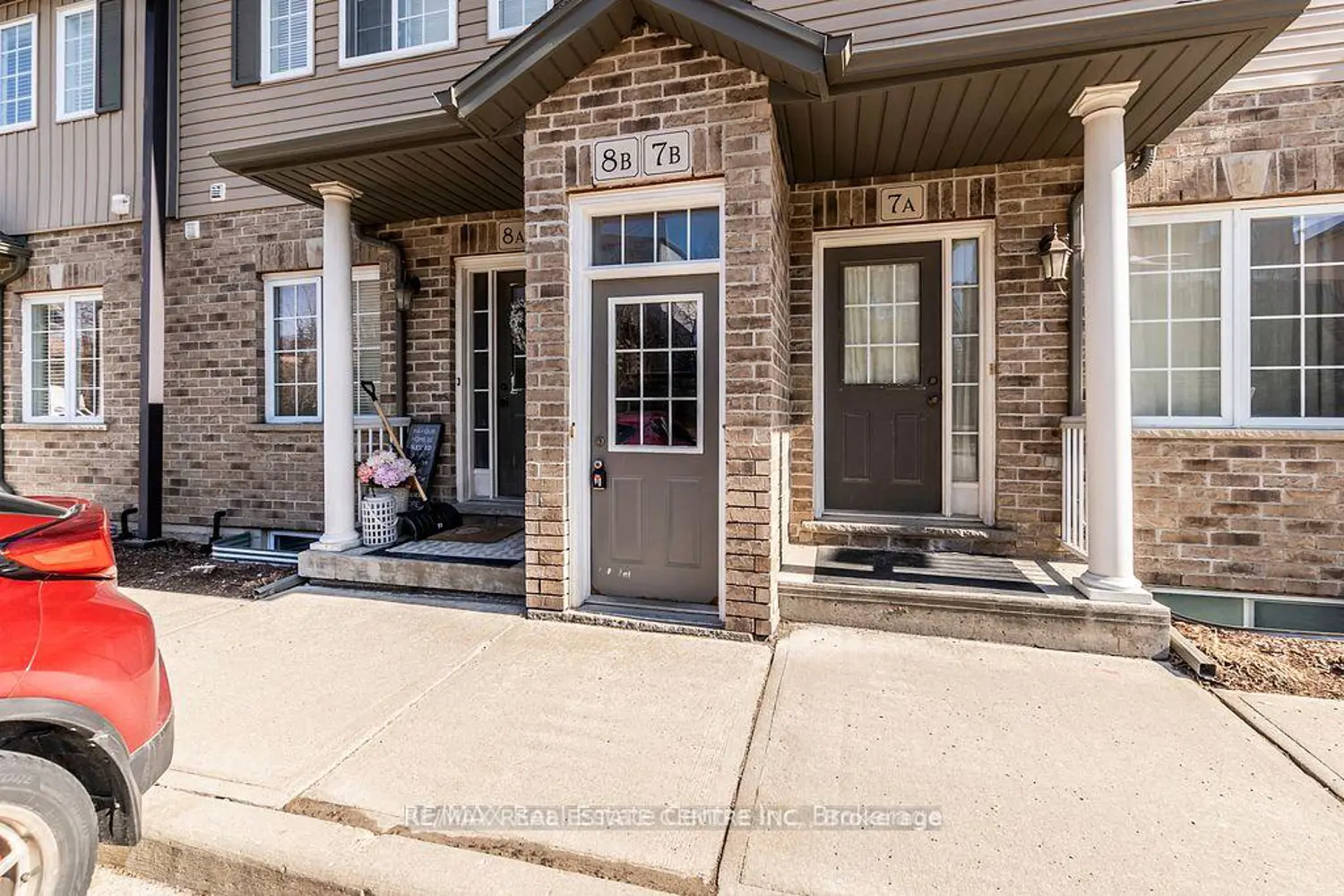 38 Howe Drive 8B photo 3