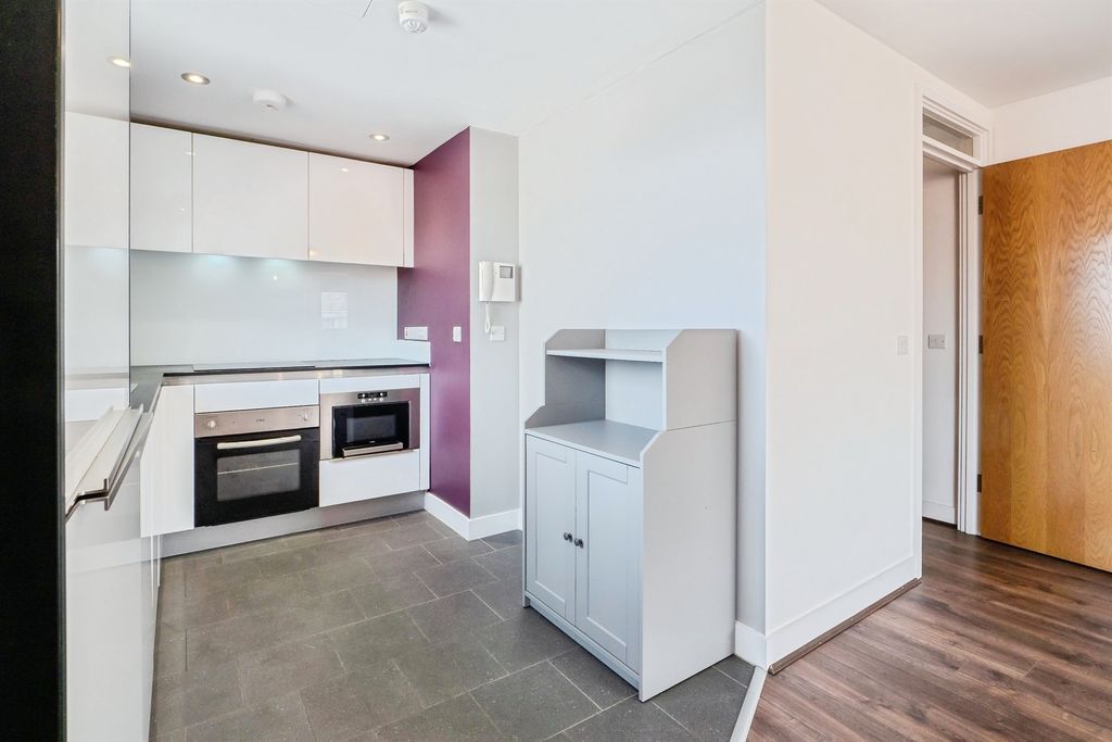 Additional image 2 of 3 bed flat for saleMorledge Street, Leicester LE1