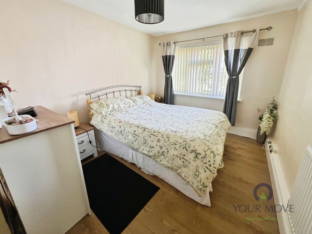 Additional image 3 of 3 bed flat for saleCentral Drive, Lower Gornal, West Midlands DY3