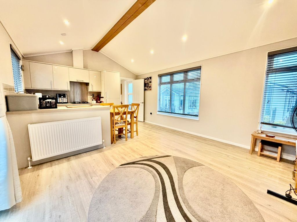 Additional image 3 of 2 bed mobile/park home for saleNew Road, Featherstone, Wolverhampton WV10