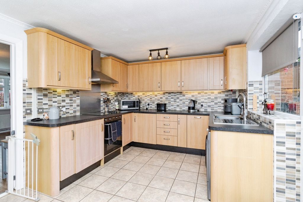 Additional image 13 of 3 bed semi-detached house for saleCovert Close, Great Haywood, Stafford, Staffordshire ST18