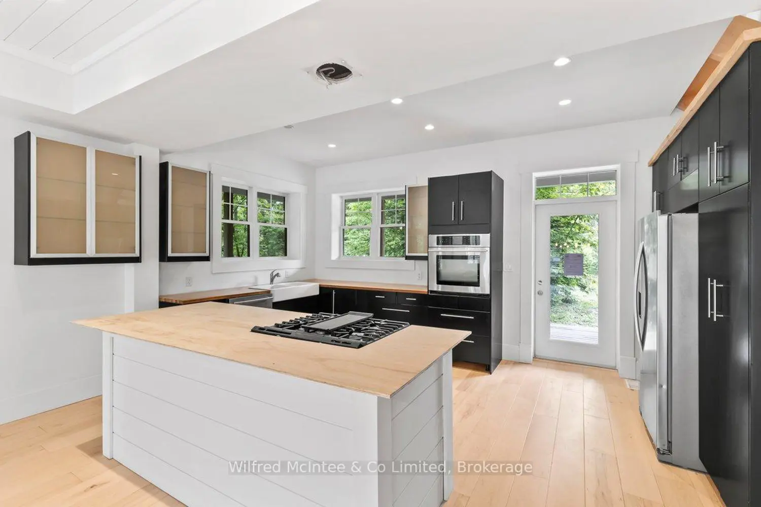 Additional image 4 of 545 Eckford Avenue