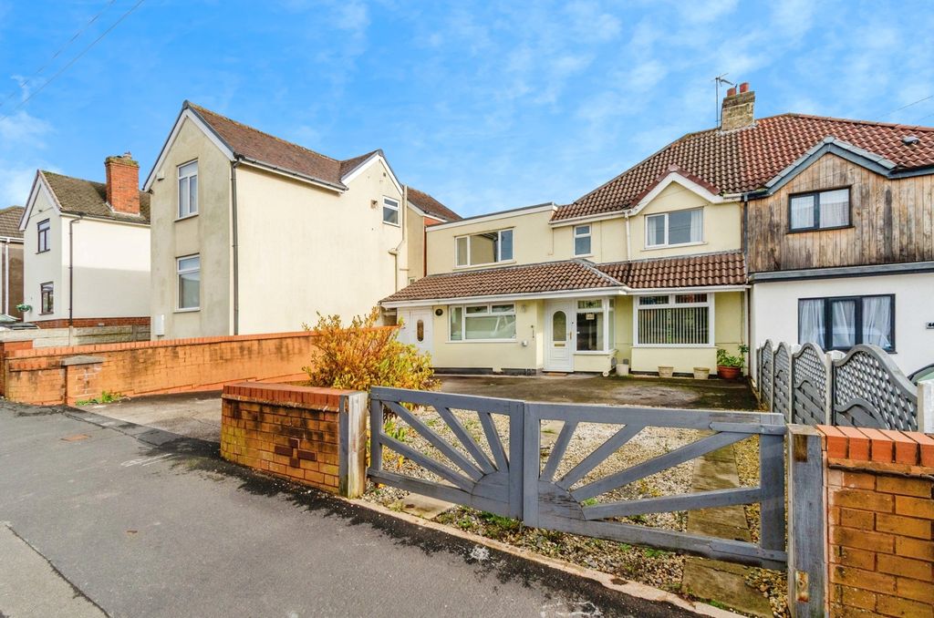 4 bed semi-detached house for salePye Green Road, Hednesford, Cannock, Staffordshire WS12