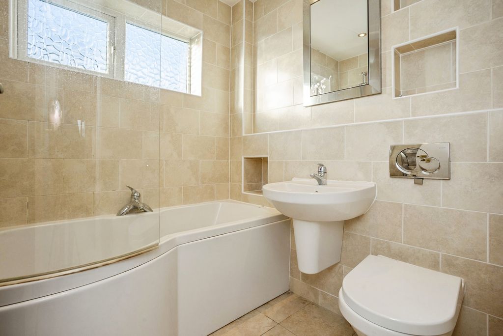 Additional image 12 of 3 bed detached house for saleGibson Road, Sileby, Loughborough, Leicestershire LE12