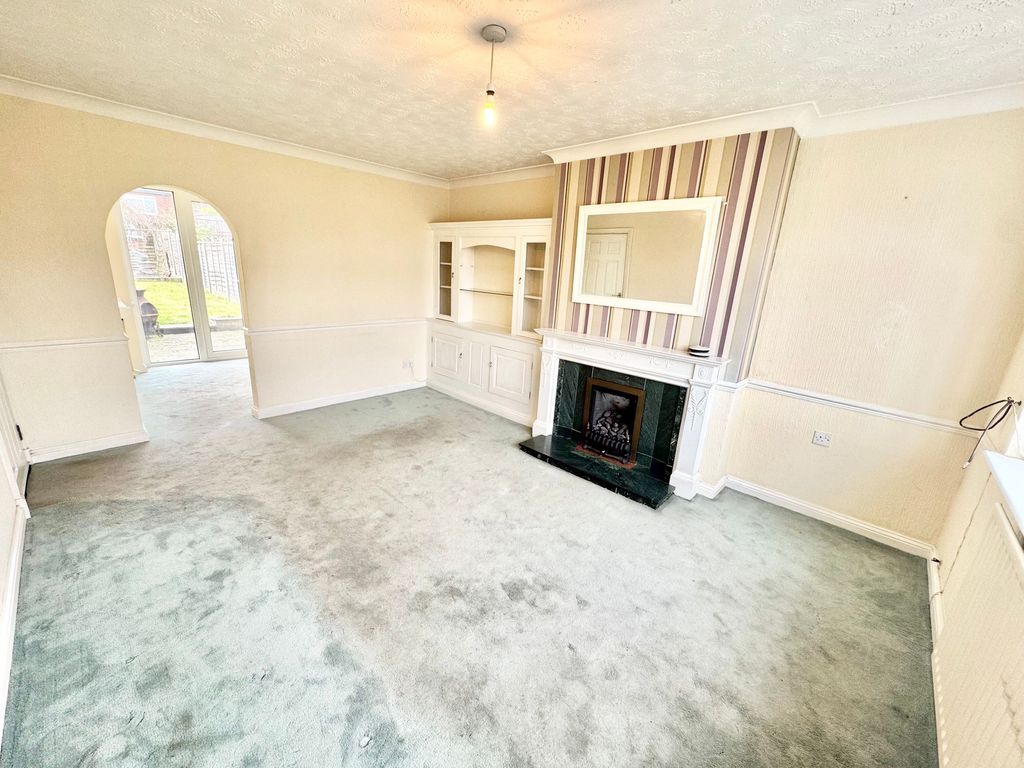 3 bed semi-detached house for saleEagle Crescent, Eccleshall ST21 photo 3