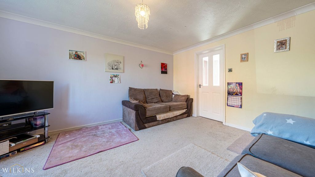 Additional image 9 of 3 bed semi-detached house for saleGlendale Court, Wilnecote, Tamworth, Staffordshire B77