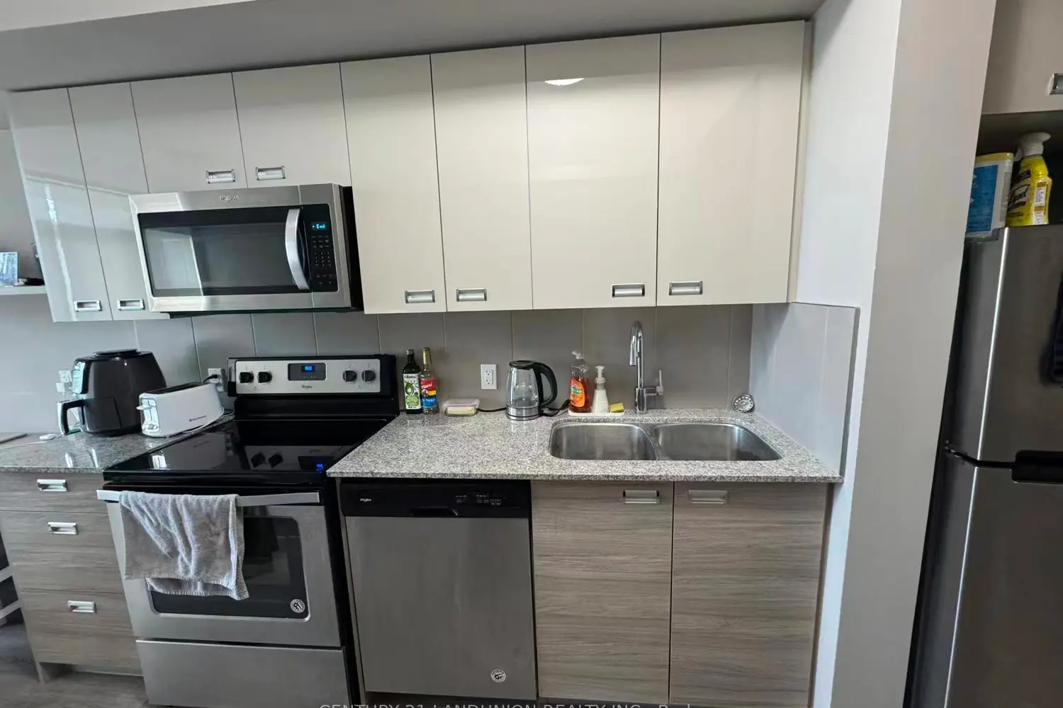 Additional image 3 of 308 Lester Street 225
