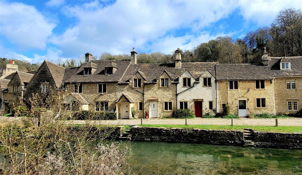 3 bed terraced house for saleWaterside, Castle Combe SN14 photo 5
