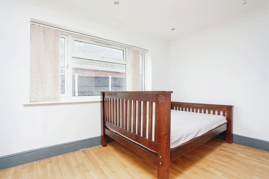 Additional image 5 of 5 bed detached bungalow for saleBallater Close, Leicester LE5