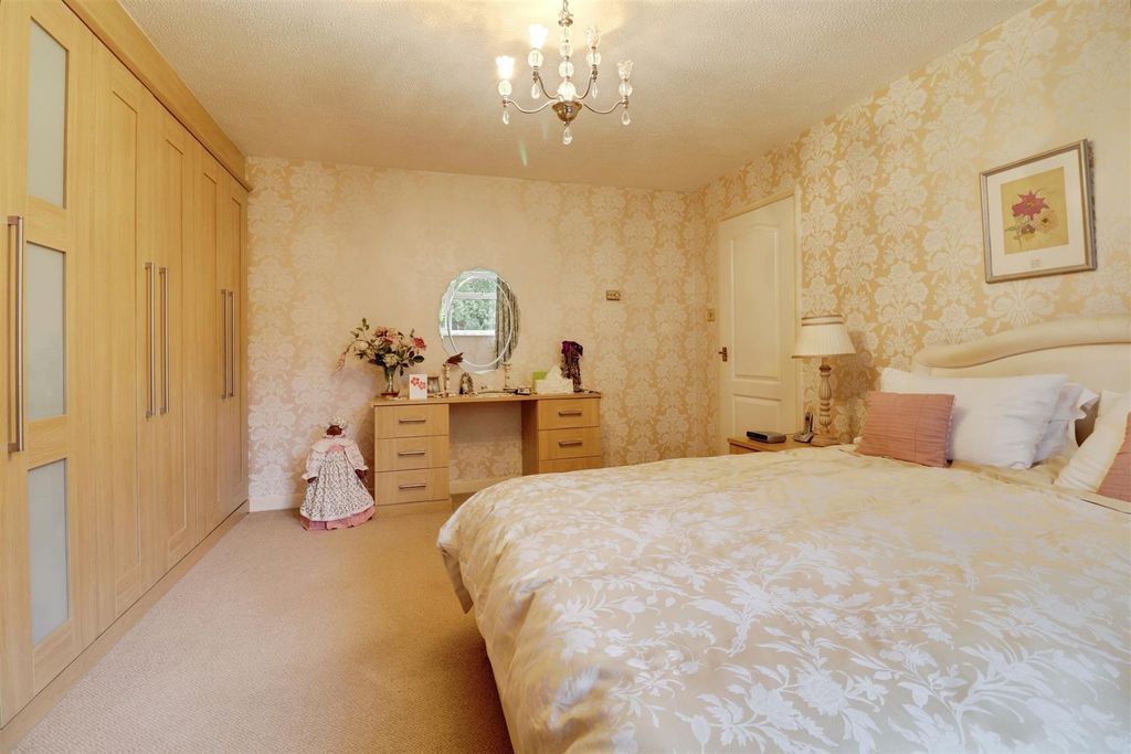 Additional image 7 of 2 bed flat for saleMere Court, Sandbach Road North, Alsager ST7