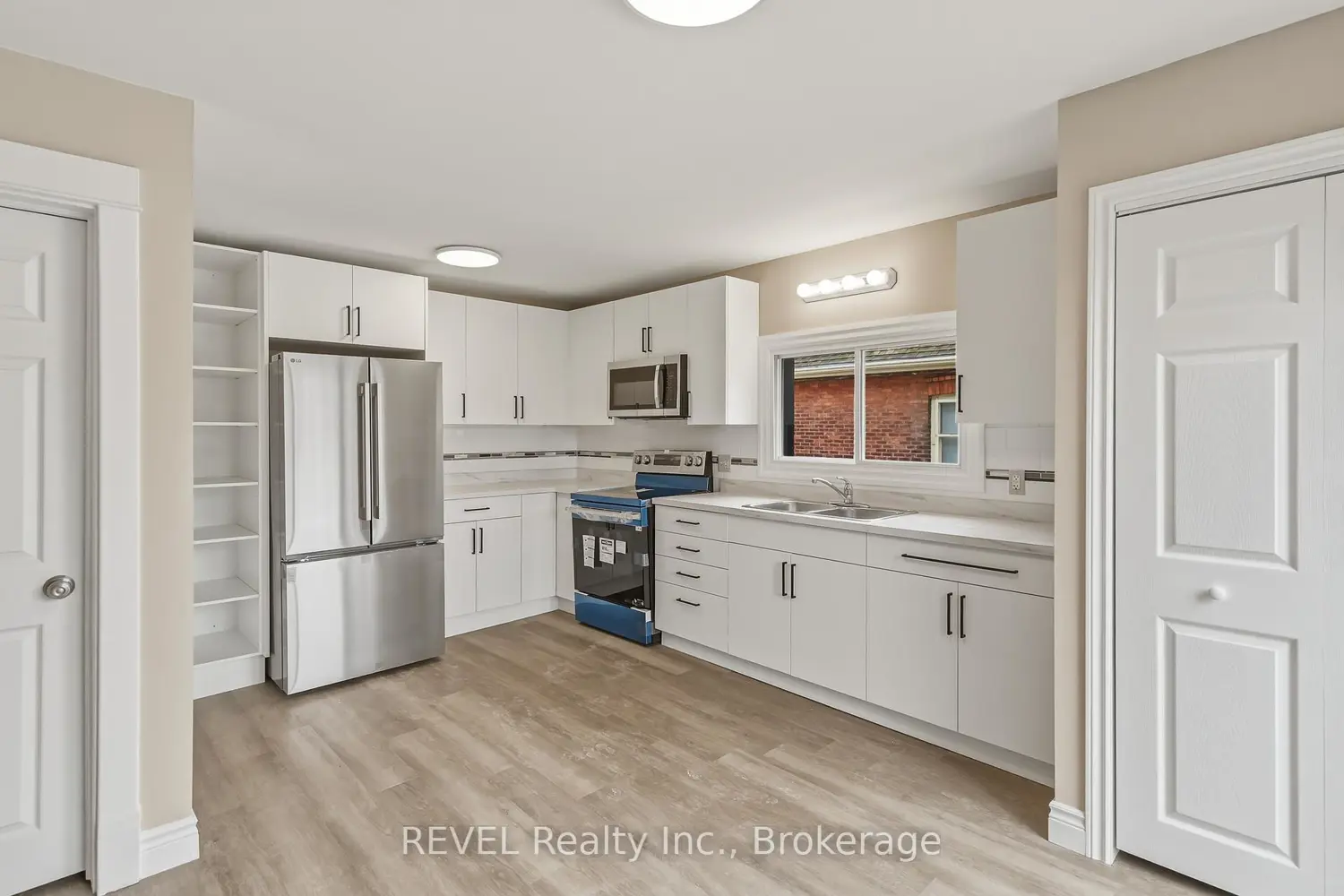Additional image 3 of 184 Queenston Street