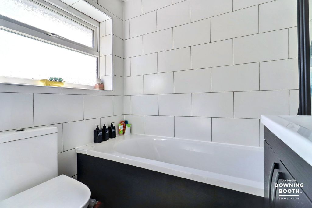 Additional image 12 of 3 bed semi-detached house for salePonesfield Road, Lichfield WS13