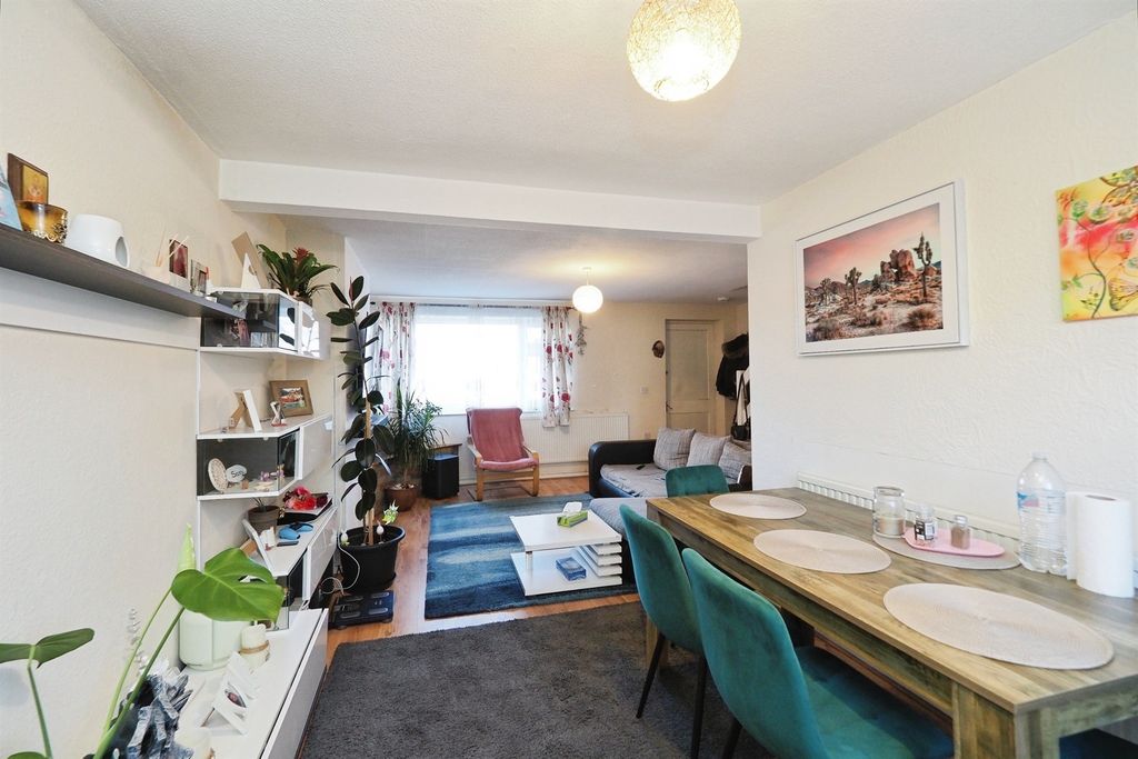 Additional image 9 of 4 bed semi-detached house for saleChristie Drive, Loughborough LE11