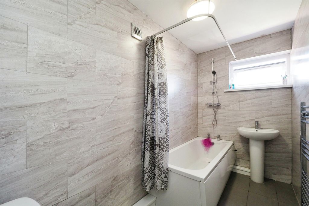 Additional image 5 of 4 bed end terrace house for saleUpper Temple Walk, Leicester LE4