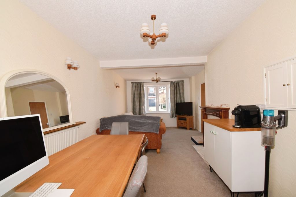 Additional image 4 of 3 bed semi-detached house for saleMere Road, Wigston, Leicestershire LE18