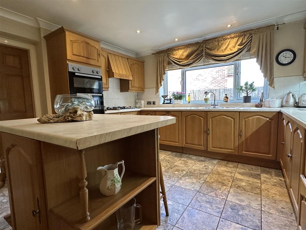 Additional image 3 of 3 bed detached bungalow for saleHolm View Close, Lichfield WS14